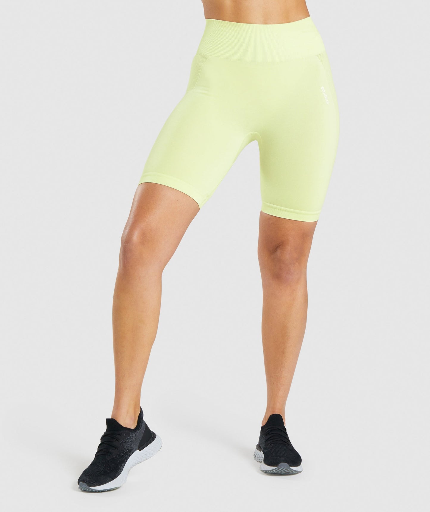 GYMSHARK FLEX CYCLING LIGHT GREEN LOGO ŠORTAI