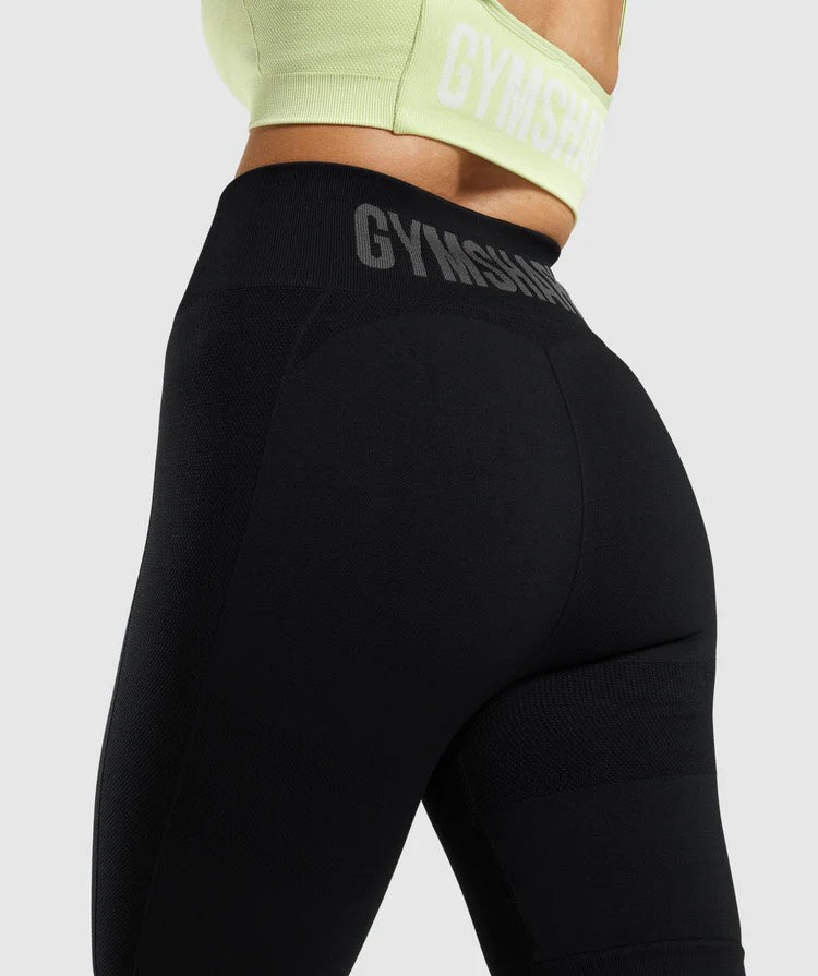 GYMSHARK FLEX CYCLING BLACK LOGO ŠORTAI