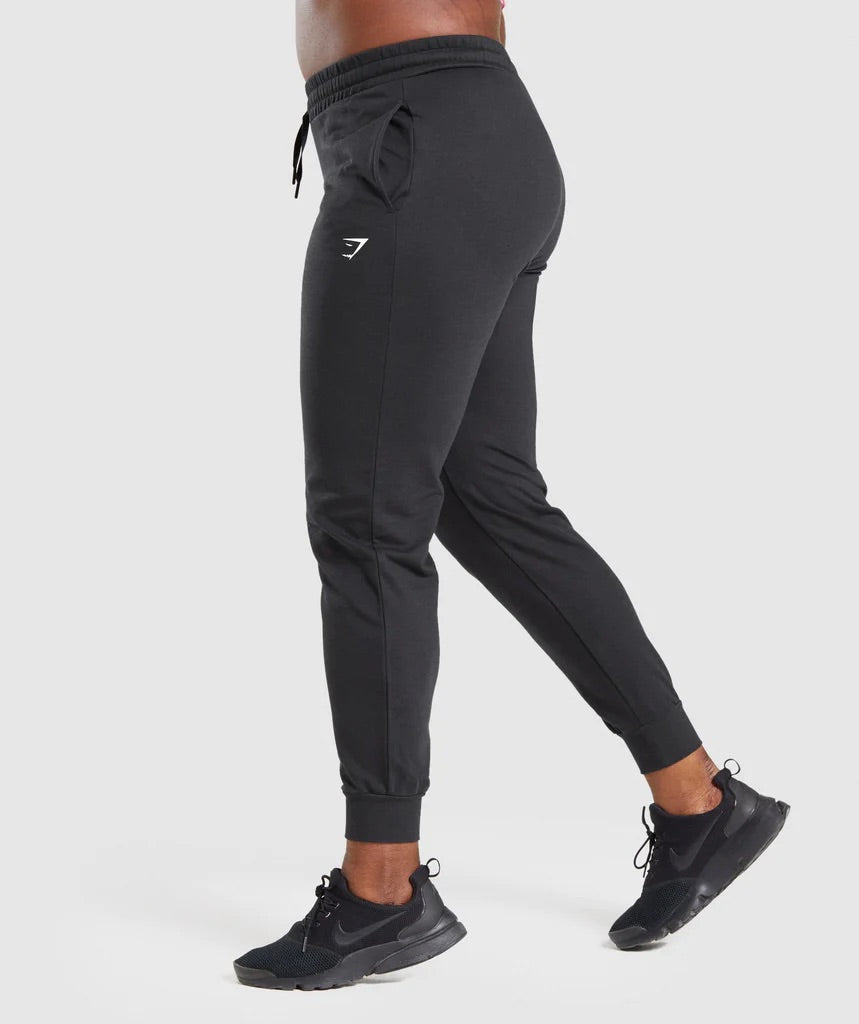GYMSHARK TRAINING JOGGERS BLACK KELNĖS