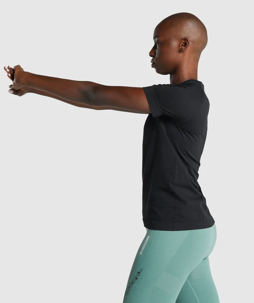 GYMSHARK ENERGY SEAMLESS T-SHIRT BLACK SPORTINĖ PALAIDINĖ
