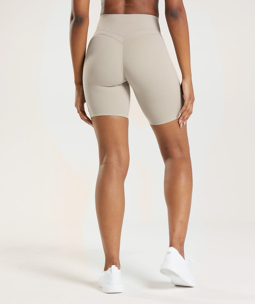 GYMSHARK WHITNEY SIMMONS CYCLING LIGHT GREY STONE ŠORTAI