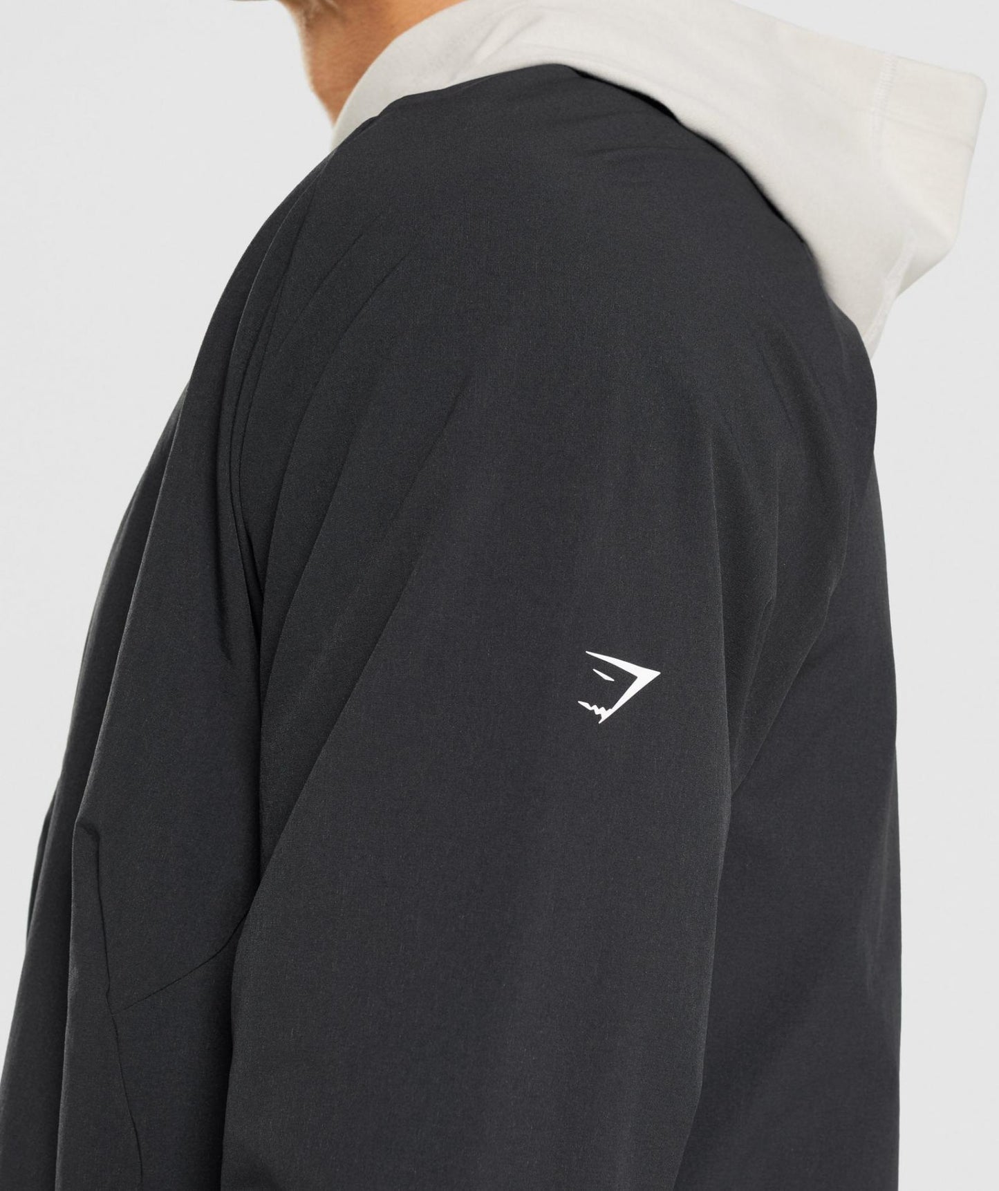 GYMSHARK STUDIO JACKET BLACK STRIUKĖ