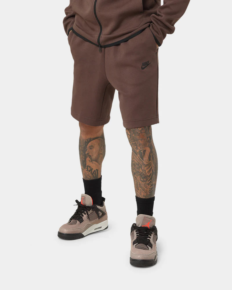 NIKE TECH FLEECE DARK BROWN DV0539-237 ŠORTAI