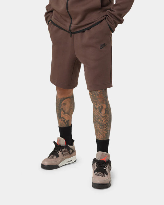 NIKE TECH FLEECE DARK BROWN DV0539-237 ŠORTAI