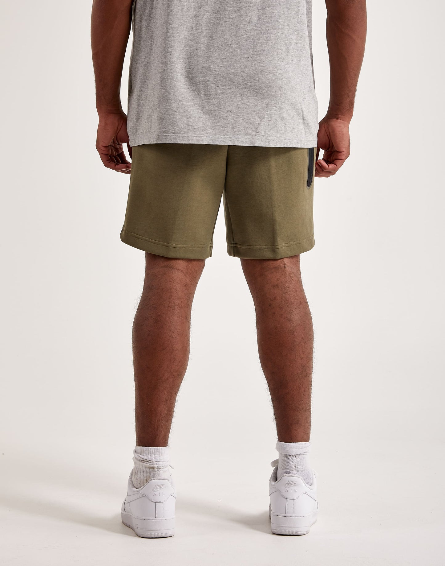 NIKE TECH FLEECE ARMY GREEN CU4503-222 ŠORTAI