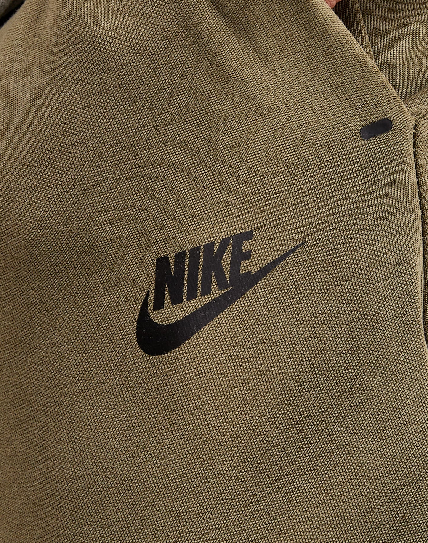 NIKE TECH FLEECE ARMY GREEN CU4503-222 ŠORTAI