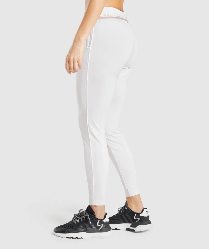 GYMSHARK RECESS JOGGERS MILK WHITE KELNĖS