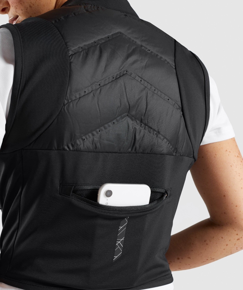 GYMSHARK SPEED GILET BLACK LIEMENĖ