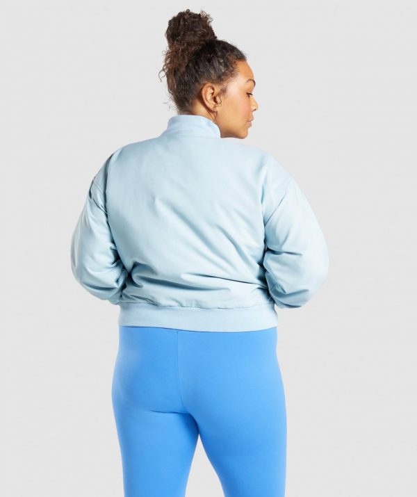 GYMSHARK DAMES ESSENTIAL BOMBER LIGHT BLUE STRIUKĖ