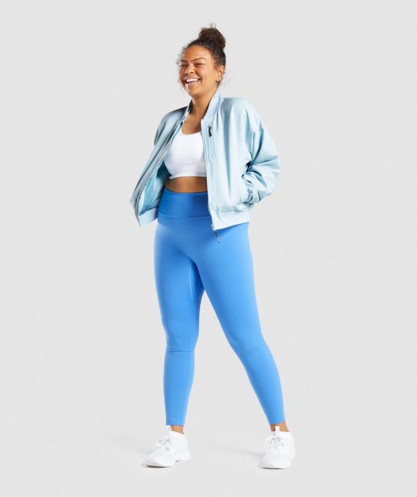 GYMSHARK DAMES ESSENTIAL BOMBER LIGHT BLUE STRIUKĖ