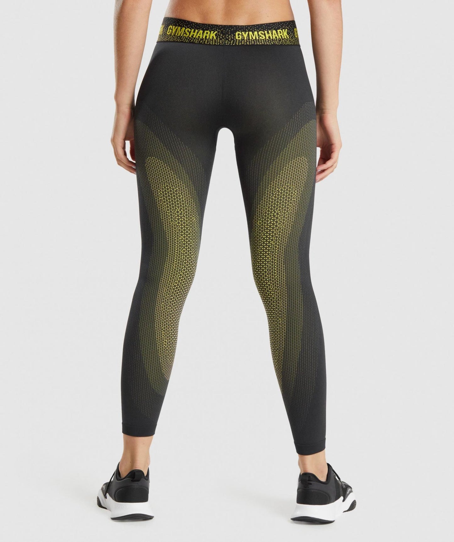 GYMSHARK APEX SEAMLESS LOW RISE BLACK/YELLOW TAMPRĖS