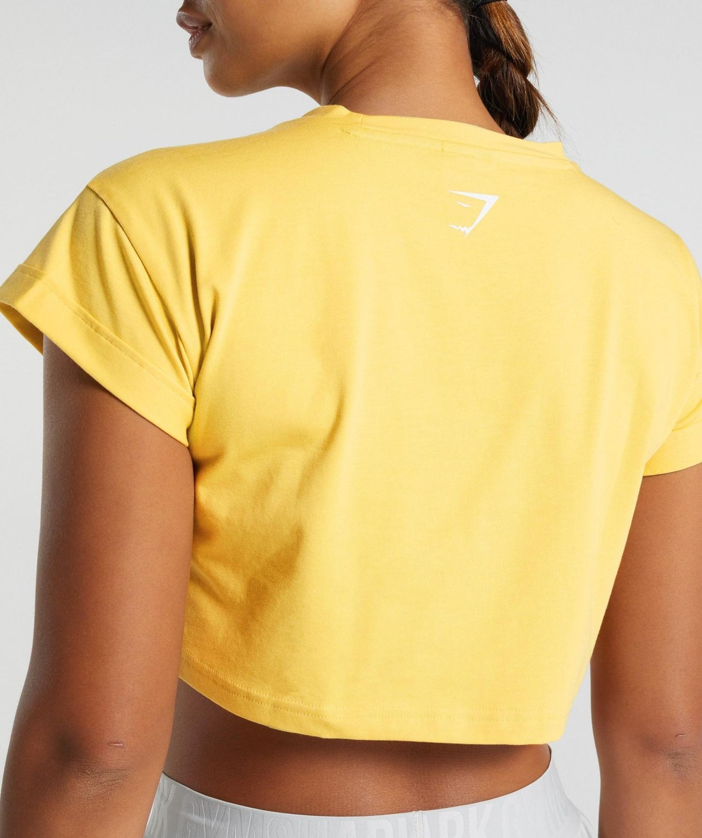 GYMSHARK ANIMAL GRAPHIC INFILL CROP TEE YELLOW SPORTINĖ PALAIDINĖ