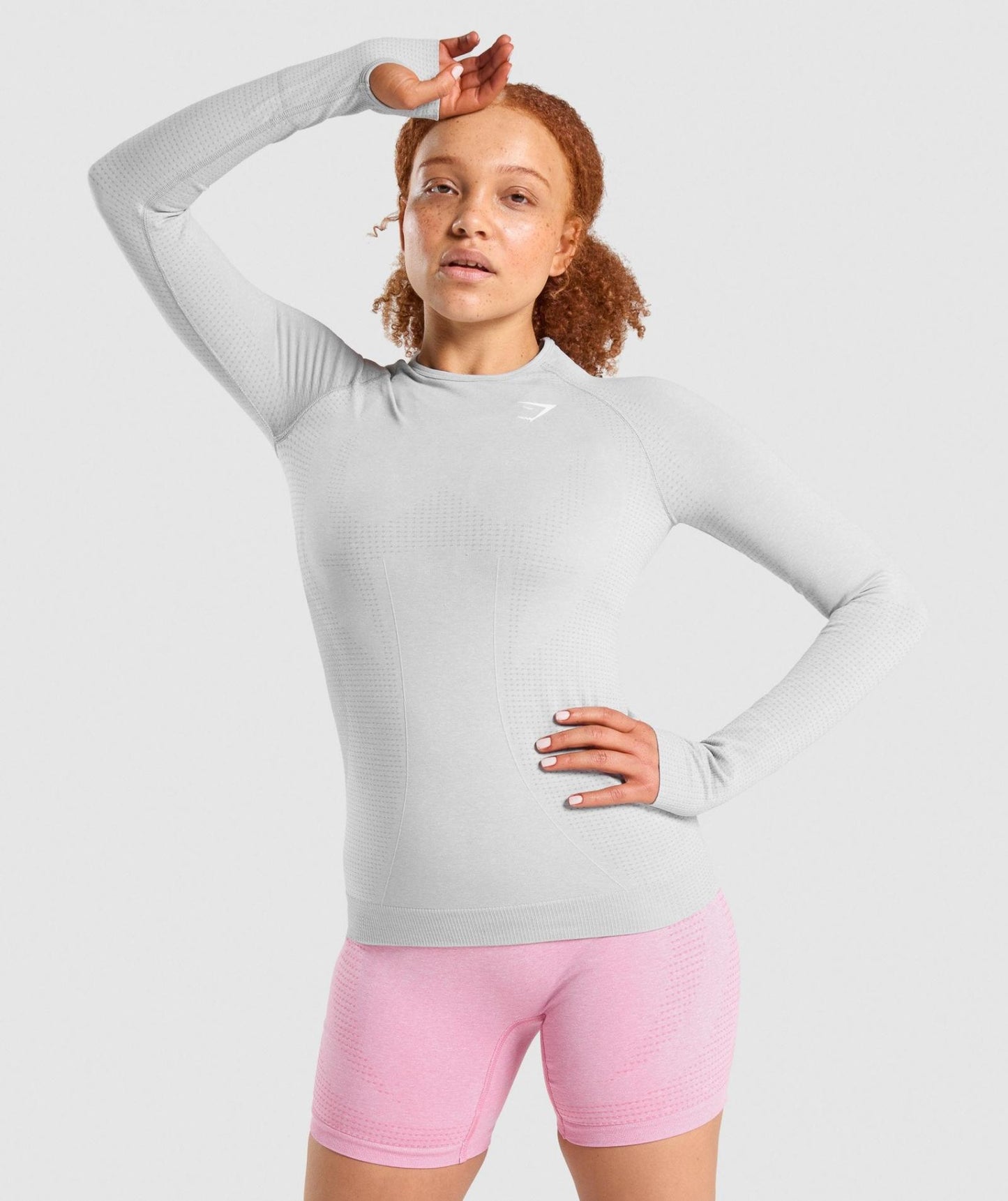 GYMSHARK VITAL SEAMLESS 2.0 LONG SLEEVE TOP LIGHT GREY SPORTINĖ PALAIDINĖ