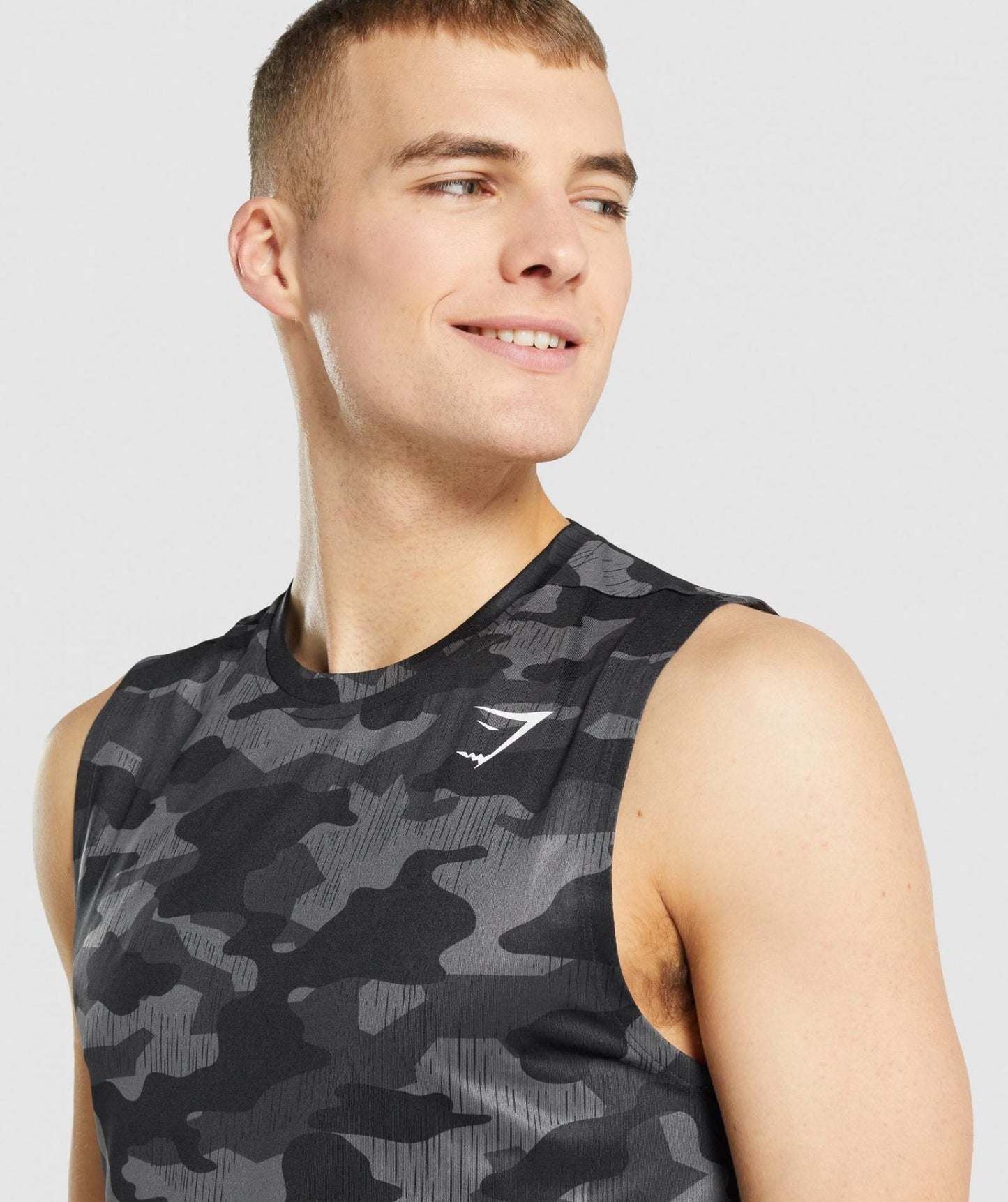 GYMSHARK ARRIVAL SLEEVELESS BLACK PRINTED SPORTINĖ PALAIDINĖ