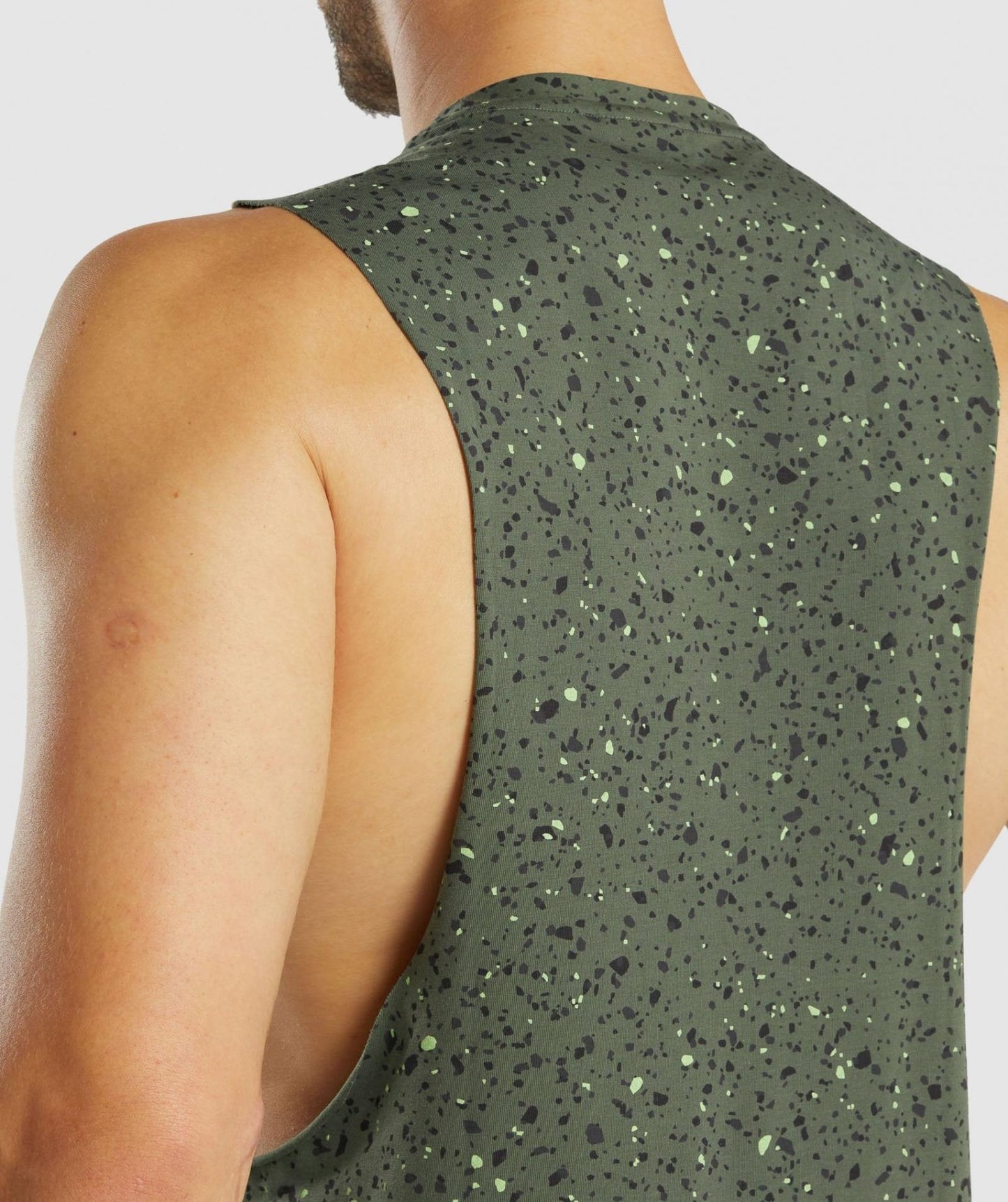 GYMSHARK MICRO PRINT DROP ARM TANK DARK GREEN PRINT SPORTINĖ PALAIDINĖ