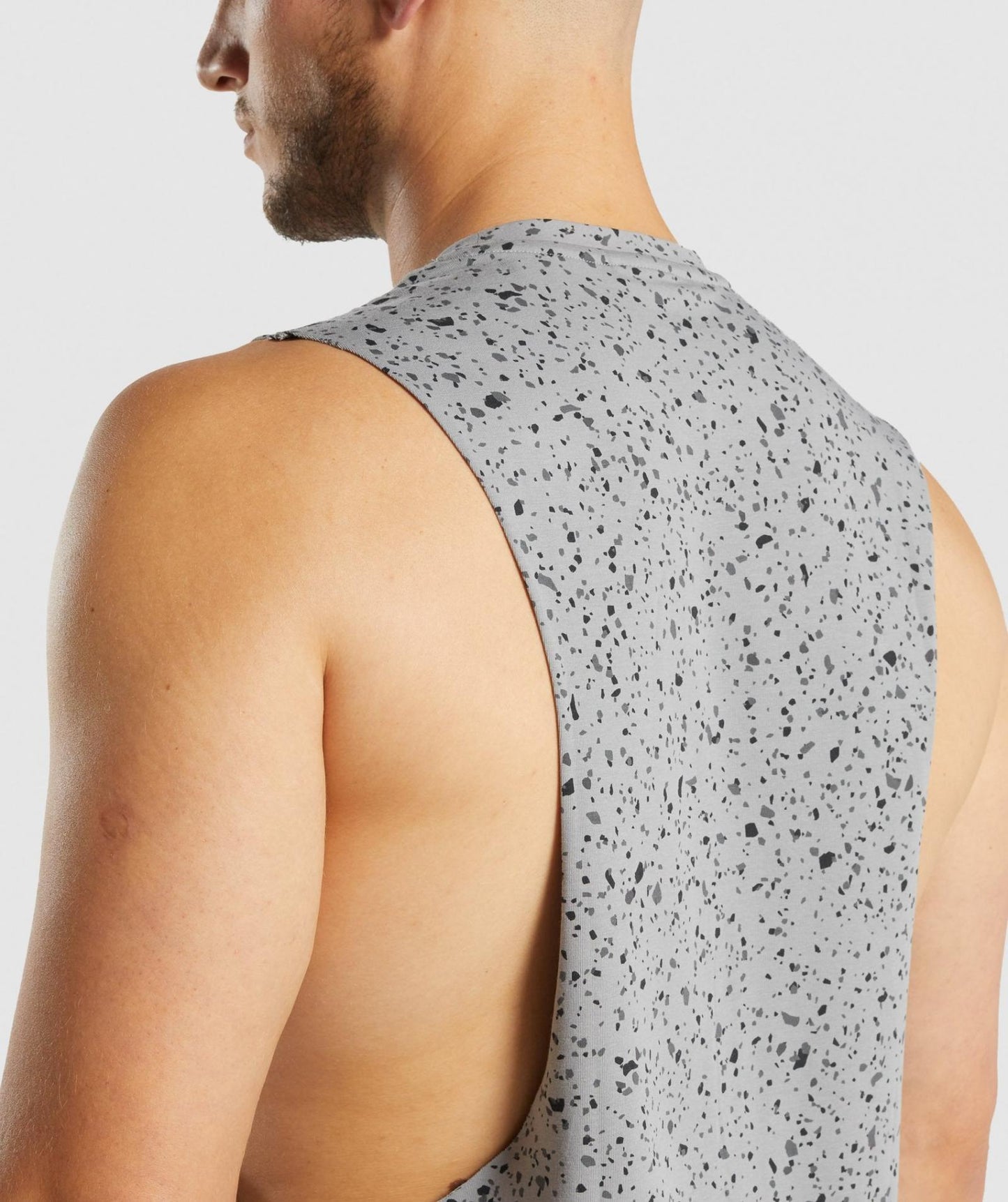 GYMSHARK MICRO PRINT DROP ARM TANK LIGHT GREY PRINT SPORTINĖ PALAIDINĖ