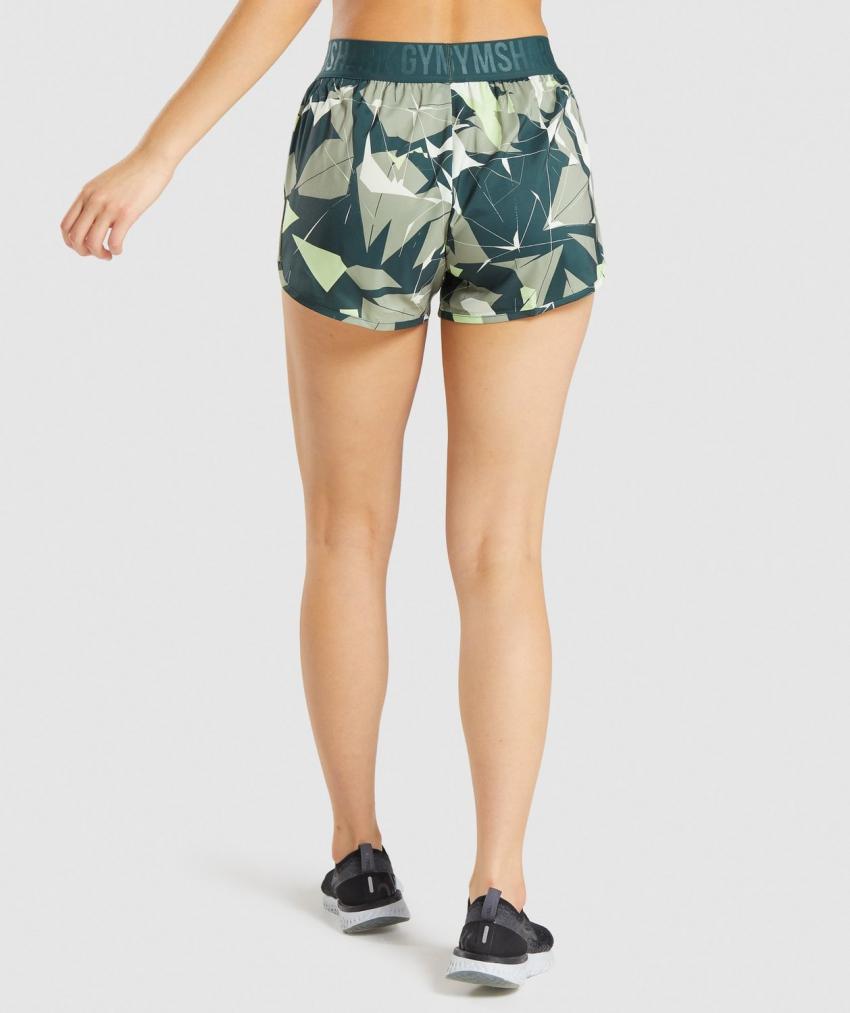 GYMSHARK TRAINING LOOSE FIT LIGHT GREEN PRINT ŠORTAI